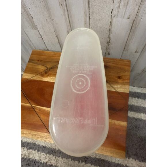 Vintage Tupperware Beverage Buddy Pitcher‎ with Red Flip-Top Lids - Picture 6 of 7